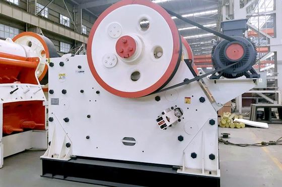 China Hot Sale Good Quality 430-1145t/h Quarry CJ160 European Type Jaw Crusher Stone Quarry Jaw Breaker for Sale